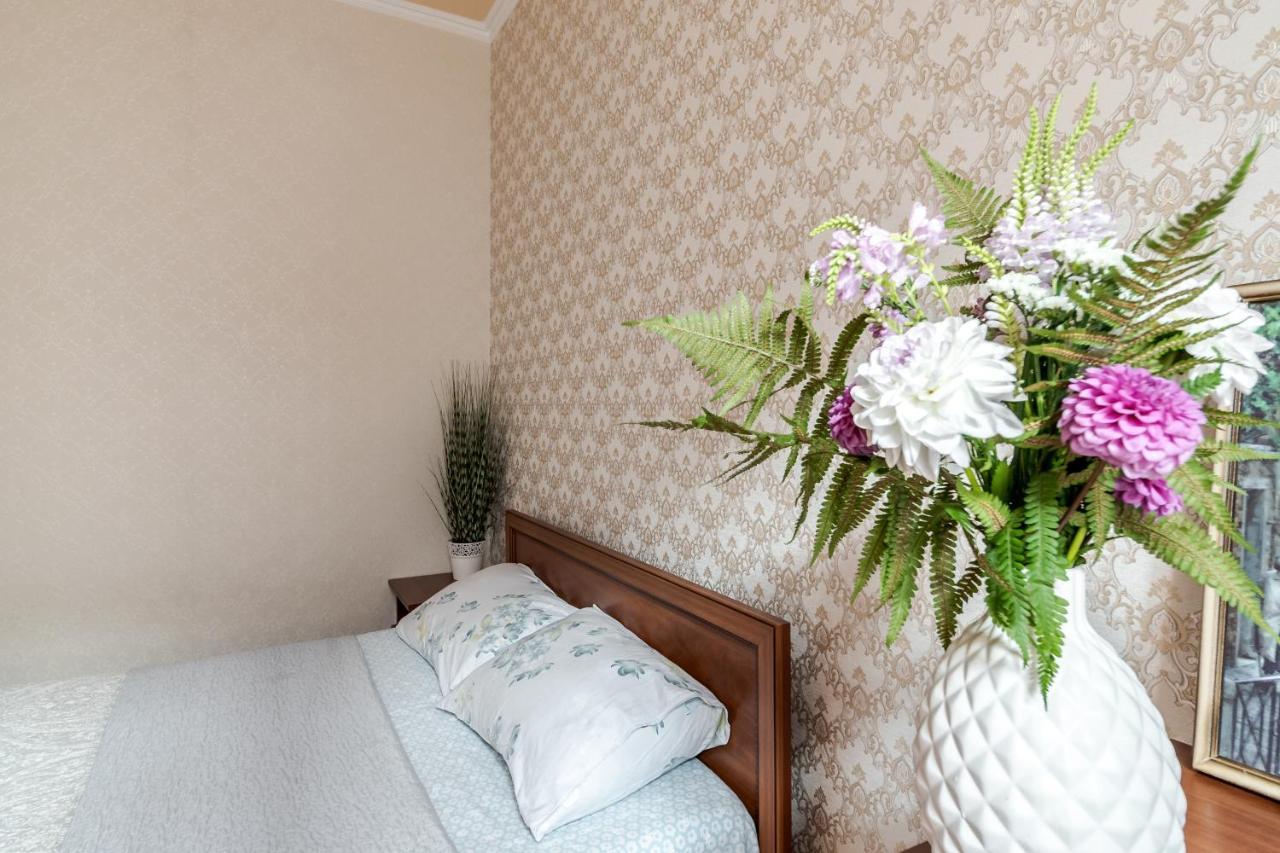 Central Apartments Rynok Lviv Luaran gambar