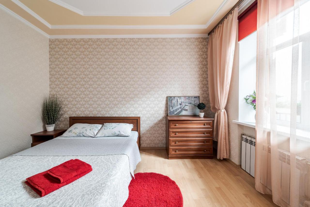 Central Apartments Rynok Lviv Luaran gambar
