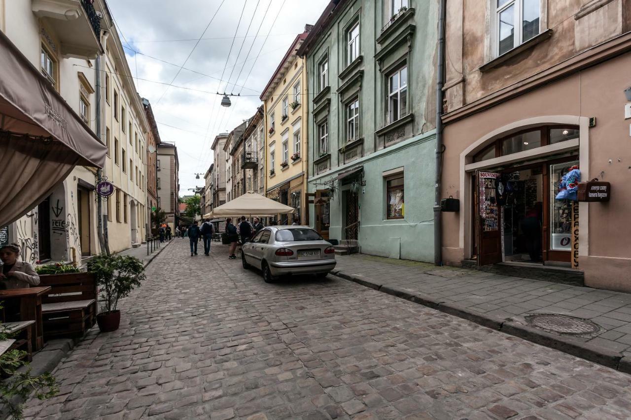 Central Apartments Rynok Lviv Luaran gambar